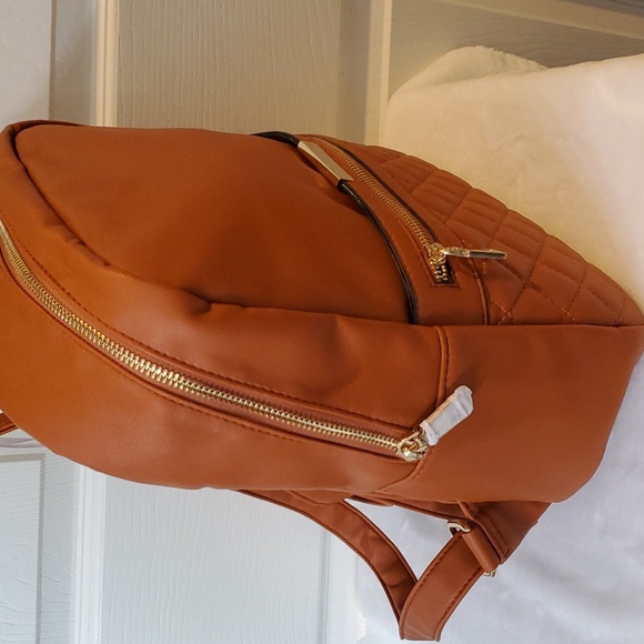 La Terre Woman's Backpack Purse NWT - Picture 3 of 6